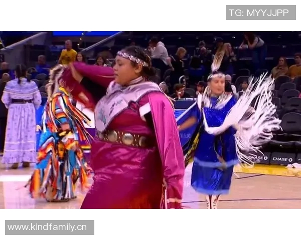 去去晦气？勇士主场半场休息时表演民族舞蹈 酷似跳大神