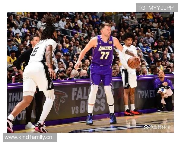 马刺七人得分上双 客场战胜湖人